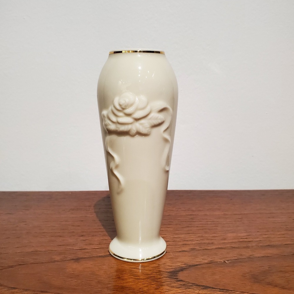 Lenox Small Porcelain Ivory/Cream Colored Bud‎ Vase Gold Trim 6" Roses